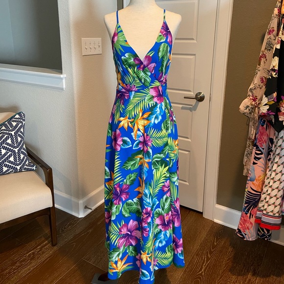 Forever 21 Dresses & Skirts - 🌸FOREVER 21 floral Sleeveless Wrap Dress